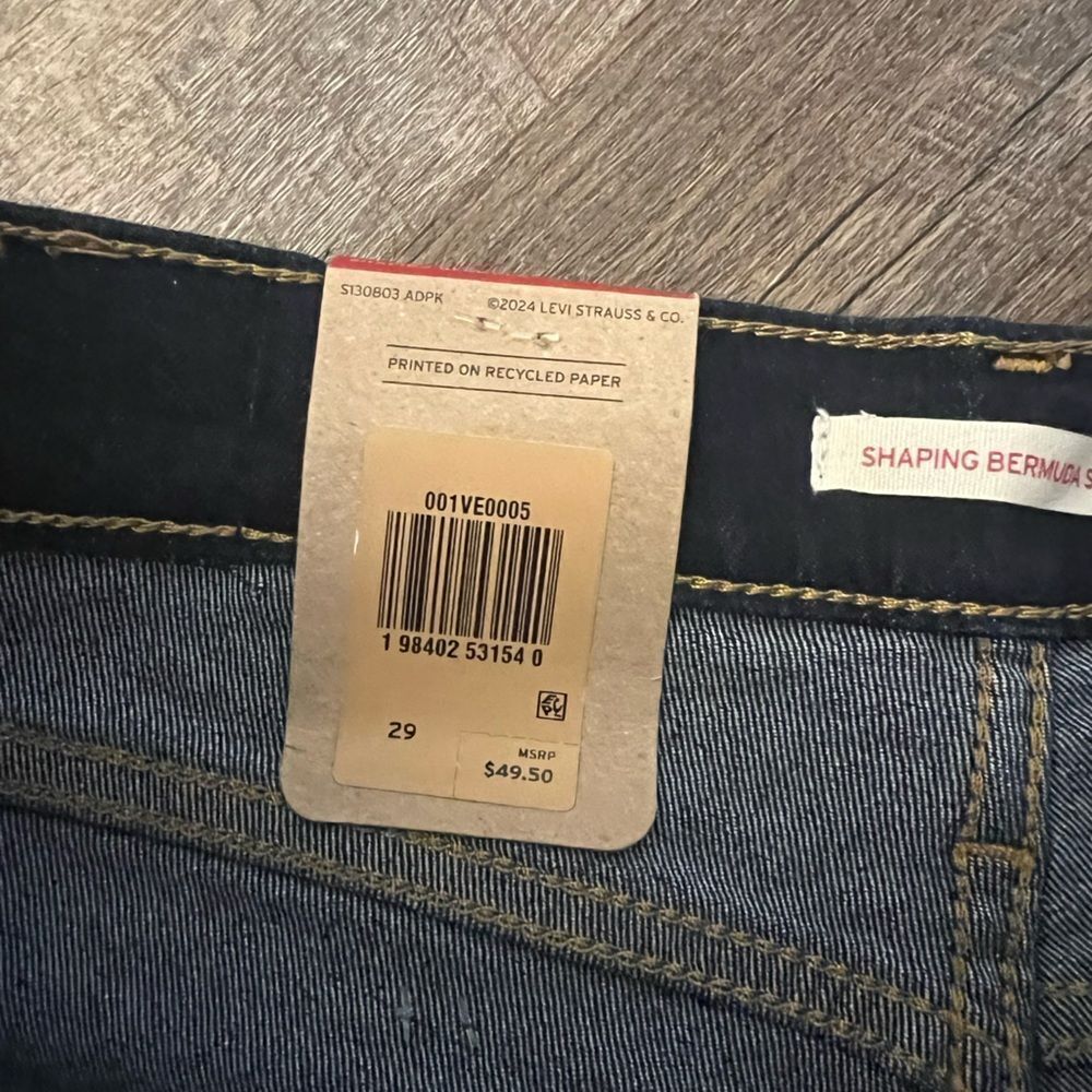 Levi's Shaping Bermuda Shorts- Size 29 - Picture 5 of 9